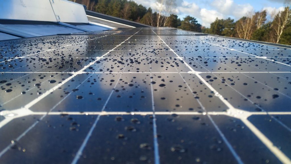 Energia Solar - Painel Fotovoltaico - Chuva